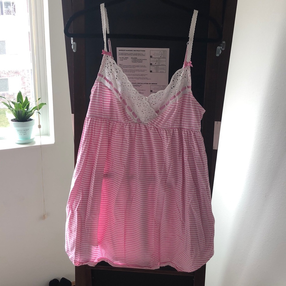 Pink and white stripes VS nighty